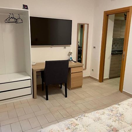 Alex Comfort House Bari Bagian luar foto