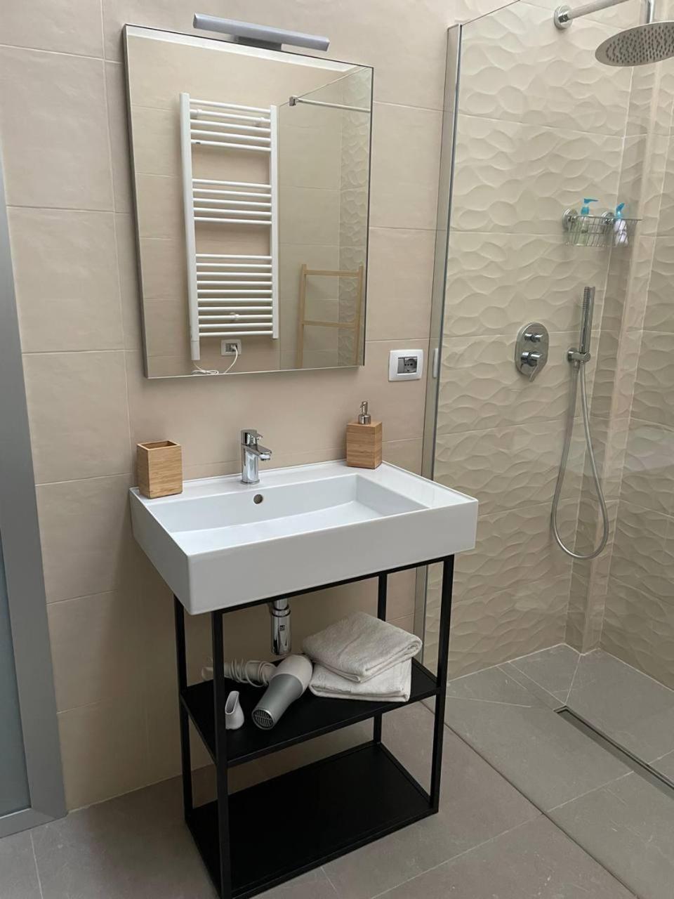 Alex Comfort House Bari Bagian luar foto