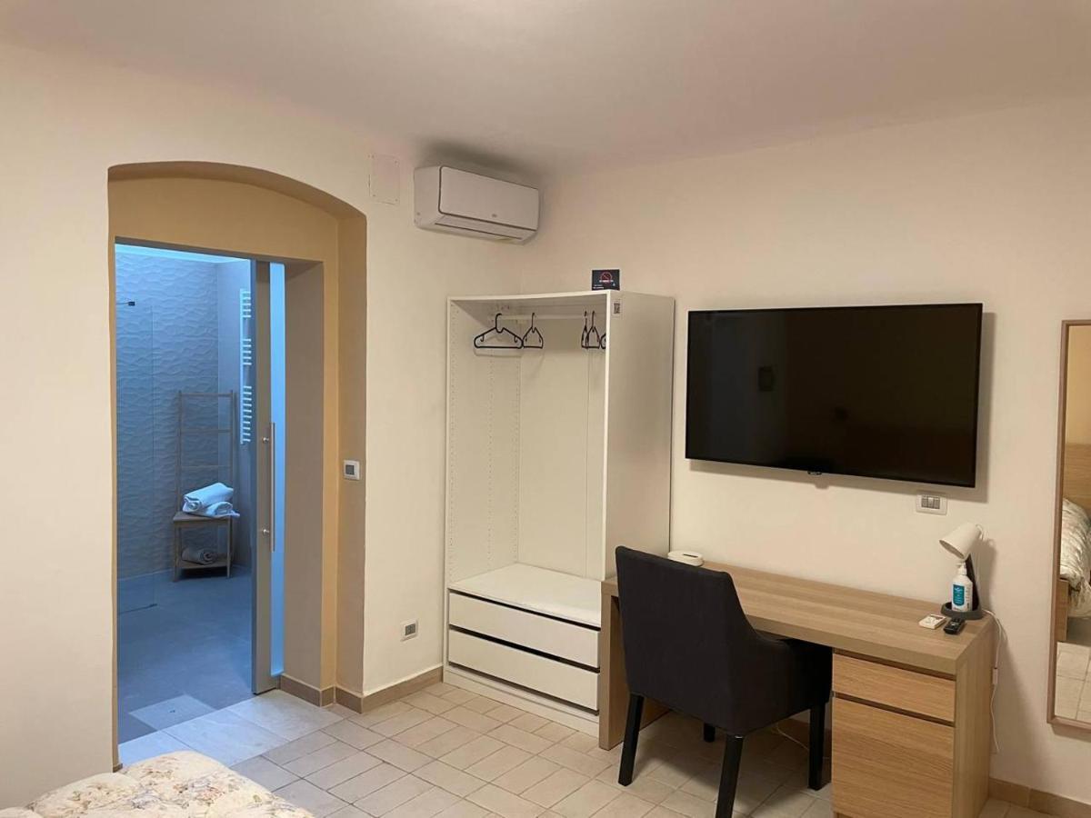Alex Comfort House Bari Bagian luar foto